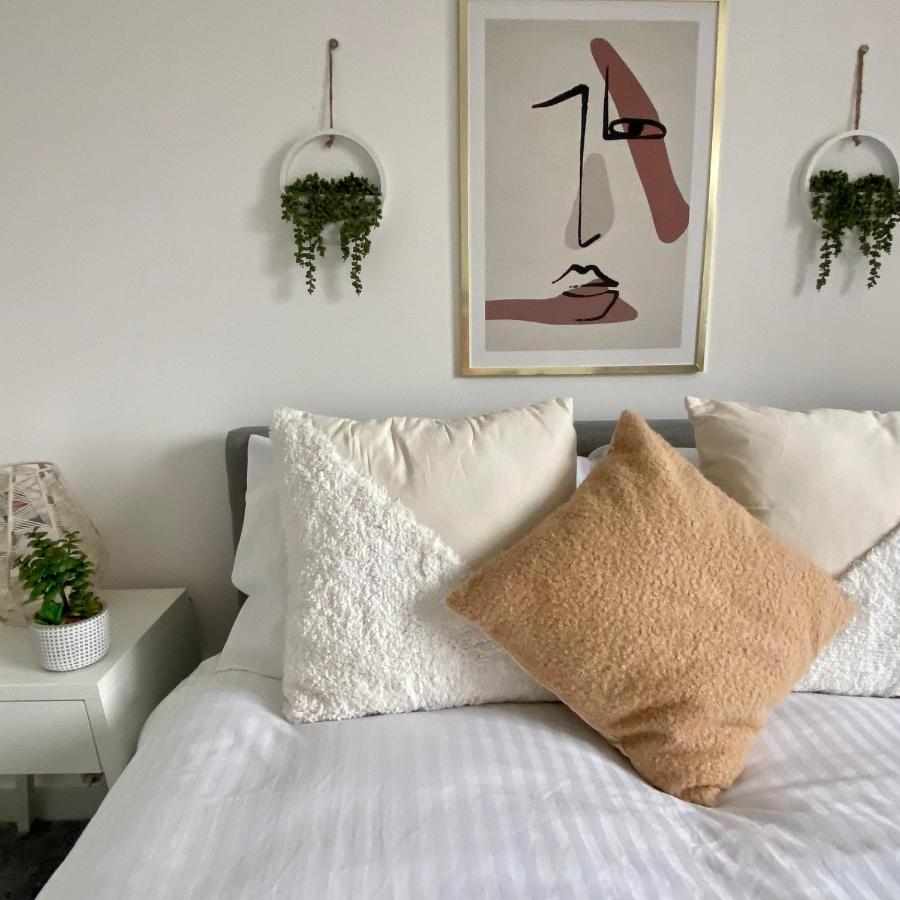 Modern 2 Bed Apartment/Free Parking/Near City/Self-Check In Handsworth Ngoại thất bức ảnh