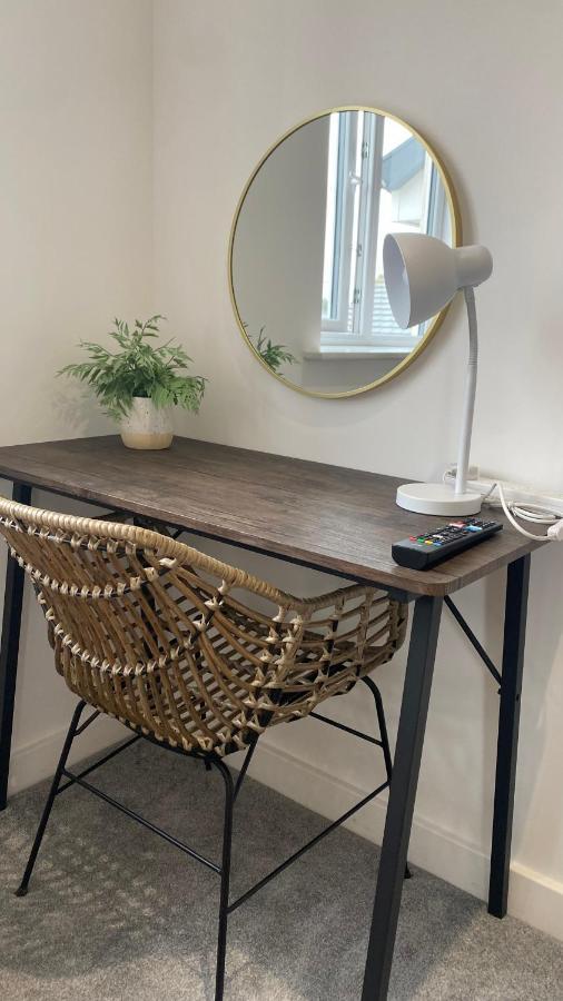 Modern 2 Bed Apartment/Free Parking/Near City/Self-Check In Handsworth Ngoại thất bức ảnh